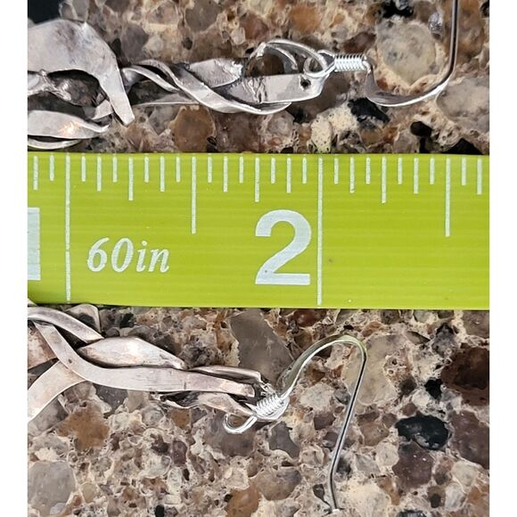 Vintage OOAK Handmade Hammered Flat Wire Silver Artsy Boho Abstract Earrings - Picture 8 of 11